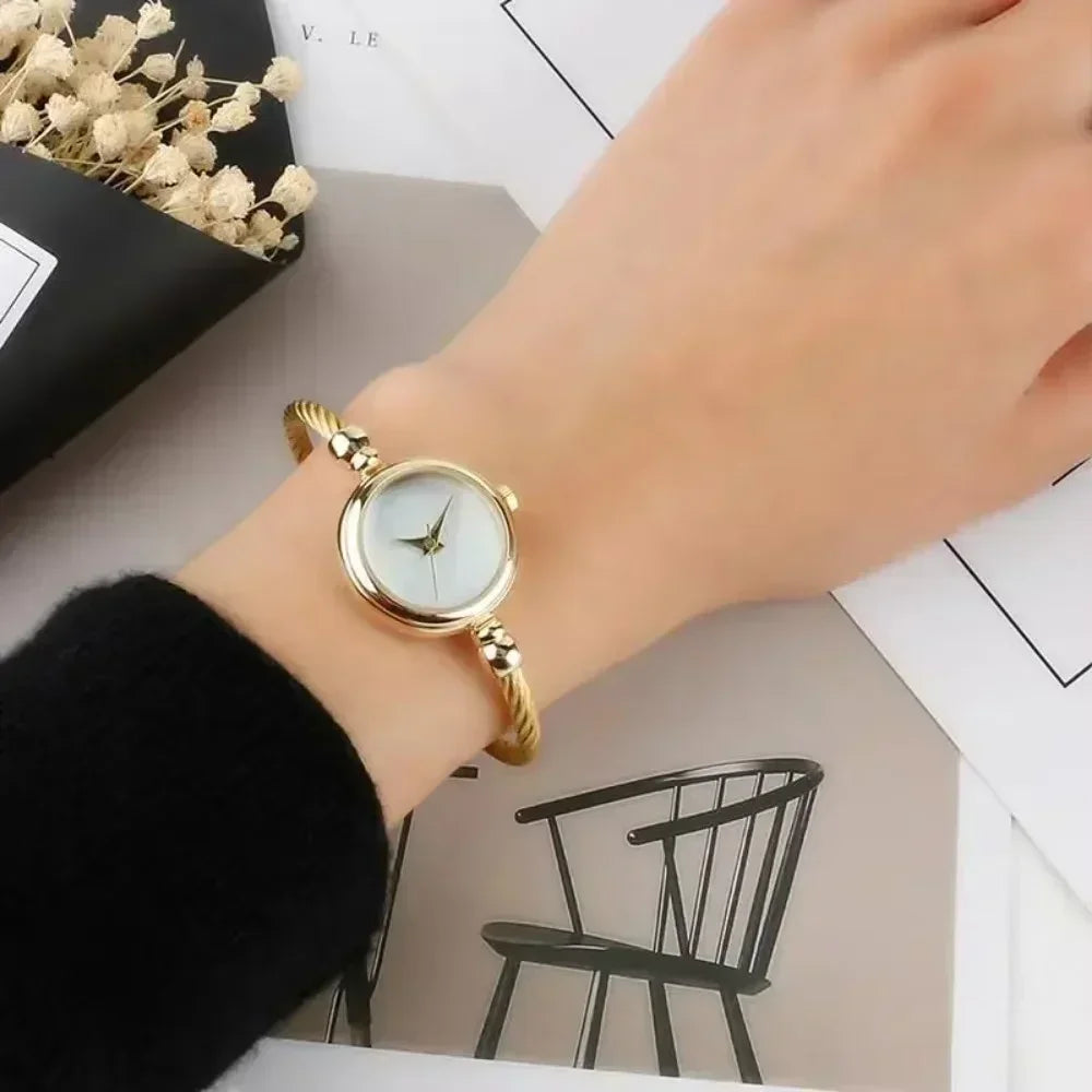 Armbåndsur med bangle-rem